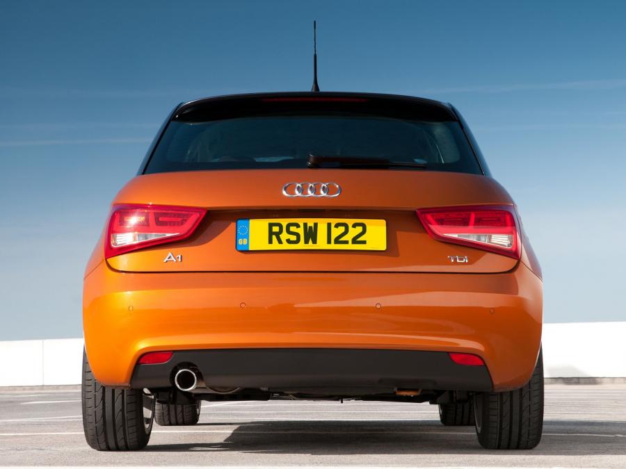  Audi A1 Sportback TDI (8X) 2012 года  (UK) (фото 3 из 13)